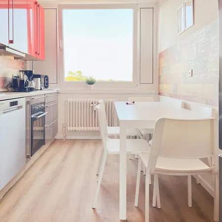 Home4now Dor04 Monteursunterkunft In I 3 Schlafzimmer Für 6 Personen I Küche I Gäste Wc I Smarttv I Wifi Apartamento Dormagen