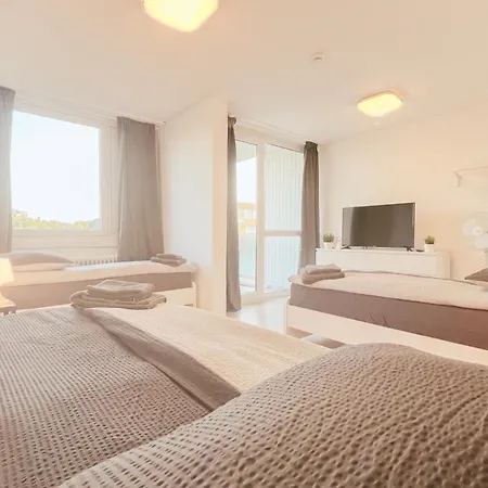 Home4now Dor04 Monteursunterkunft In I 3 Schlafzimmer Fuer 6 Personen I Kueche I Gaeste Wc I Smarttv I Wifi * Dormagen