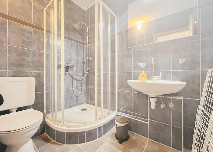 Apartment Home4now Dor04 Monteursunterkunft In I 3 Schlafzimmer Für 6 Personen I Küche I Gäste Wc I Smarttv I Wifi *